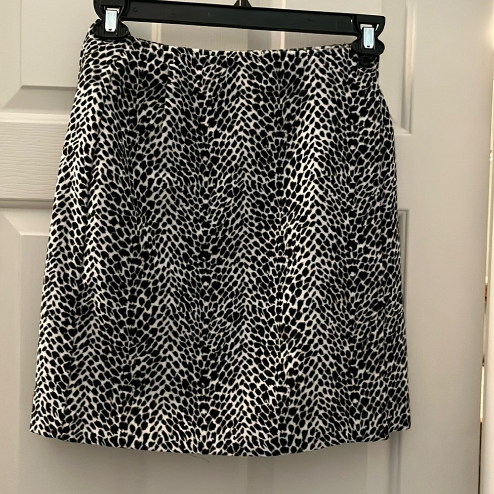 Liz Claiborne Liz sport woman’s cheetah black and white mini skirt lined